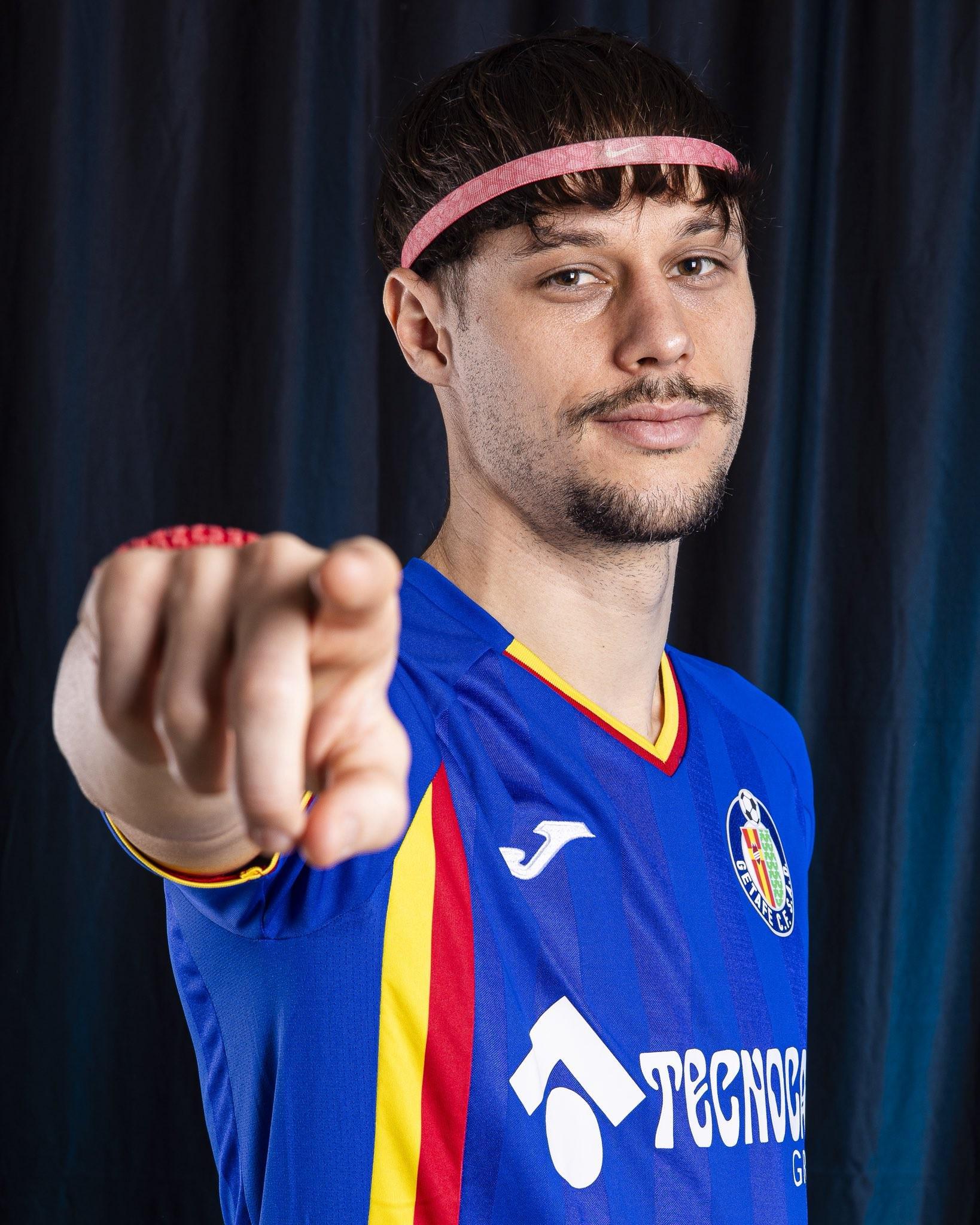 九游网页版入口-阿斯赞赫塔费新援：沙巴茨之狼、征服者、混乱艺术家、金左脚